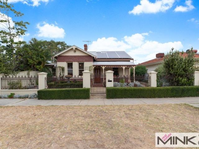 Potential 9 bedroom house in a sought after location $$$$$$$
