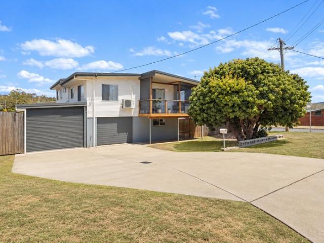 POTENTIAL DUAL LIVING, CORNER BLOCK, CONVENIENT LOCATION!