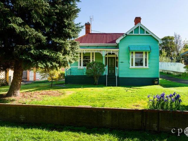 Potential in Central Castlemaine