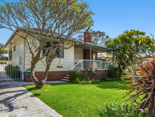 Potential Packed Property 400m from Foreshore, Includes Triple Bay Garage