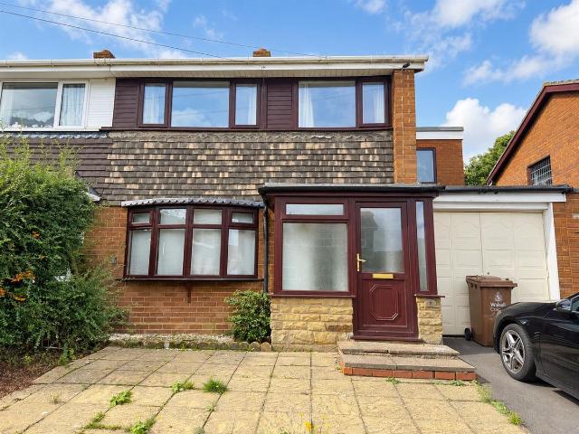 Poukhill Close, Walsall WS2, 4 bed property to rent, £1,450 pcm | PrimeLocation