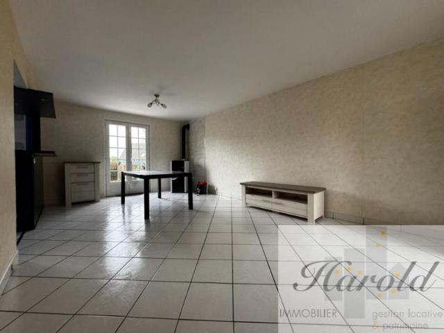 POULAINVILLE AMIENS METROPOLE PAVILLON AVEC GARAGE JARDIN ET TERRASSE