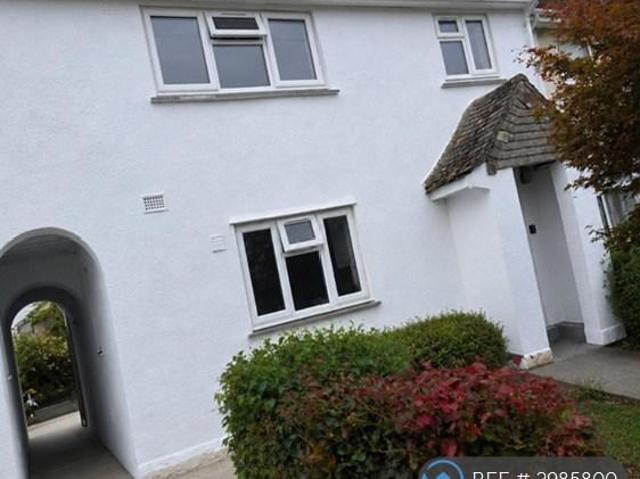 Pound Piece, Swindon, SN6 3 bed terraced house to rent £1,650 pcm £381 pw