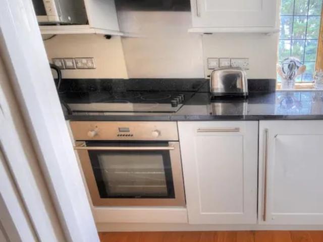 Pound Road | Studio townhouse for rent #152245079 | Rentberry