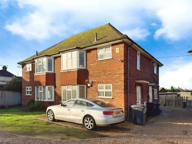 Poundfield Court, Woking, Surrey GU22, 1 bed flat to rent, £1,350 pcm | PrimeLocation