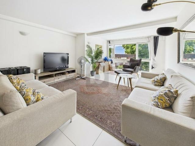POUR INVESTISSEUR: AU COEUR DE MONTREUX AVEC VUE !
