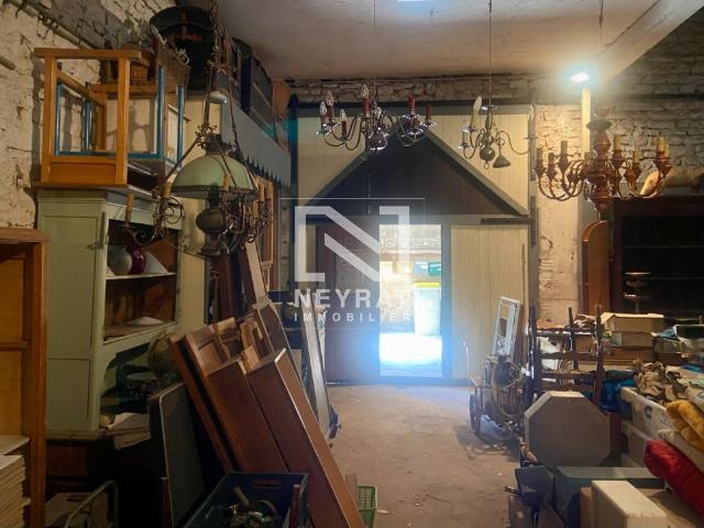 Pour Investisseur ou particulier à Vendre Atelier Entrepôt 115m² au cœur de DIJON