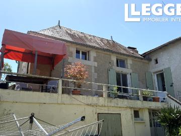 Pour les amoureux de la nature: charmante maison avec deux chambres et un beau jardin en bord de rivière