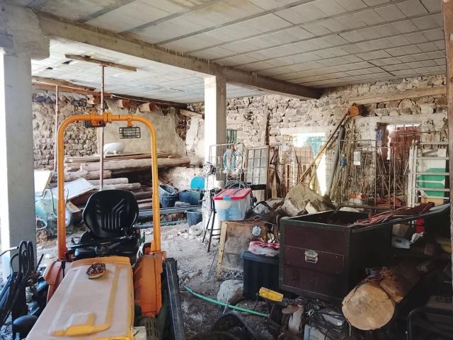Pour les amoureux de rénovation, 440m2 potentiel, 1.9 hectares