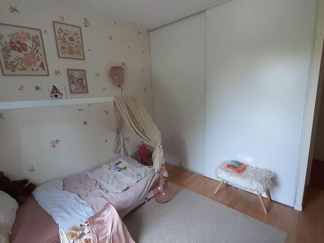 Pour visiter, appeler le 02.23.55.91.17 VITRE, Quartier BEAUVAIS. Un très bel appartement de.