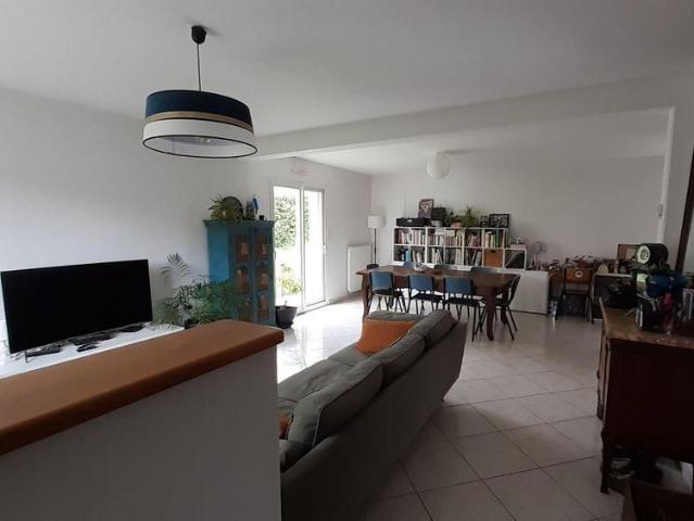 Pour visiter et renseignements, appeler le 02.23.55.91.17. VITRE, Quartier La Fleuriais Pro.