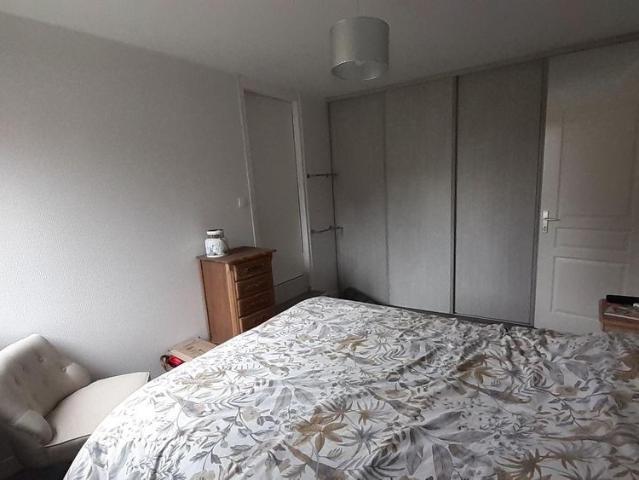 Pour visiter et renseignements, appeler le 02.23.55.91.17 A MARPIRE, cette maison comprend.
