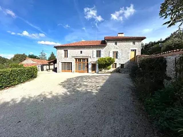 Poursac 16700 Achat / Vente maison 7 pièces t7