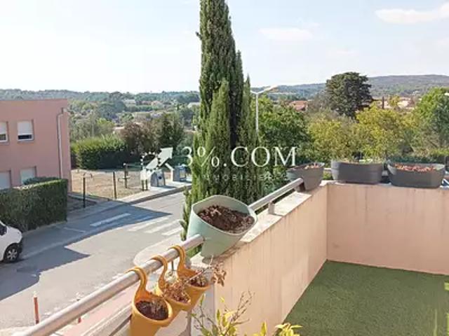 Poussan 34560 Achat / Vente appartement 3 pièces t3 au dernier étage
