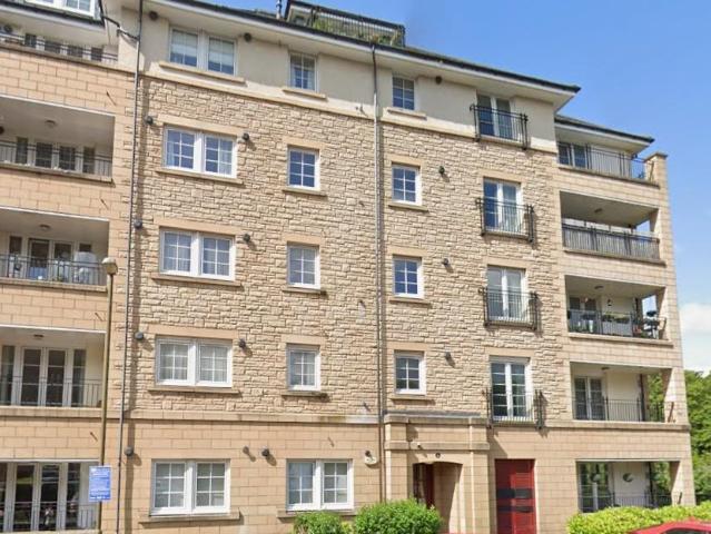 Powderhall Brae, Canonmills. 3 bed flat to rent £1,595 pcm £368 pw