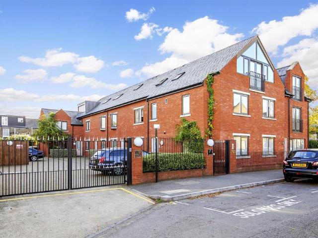 Powell Place Prince of Wales Terrace. 2 bed apartment to rent £2,950 pcm £681 pw