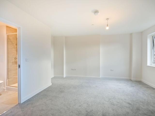 Power Mill Close, New Malden KT3, 2 bed flat to rent, £2,250 pcm | PrimeLocation
