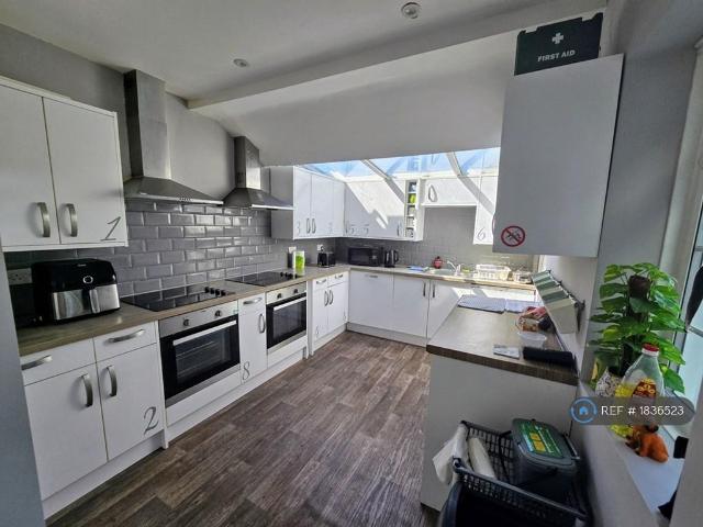 Powerscourt Road, Portsmouth, PO2 1 bed in a house share to rent £580 pcm £134 pw