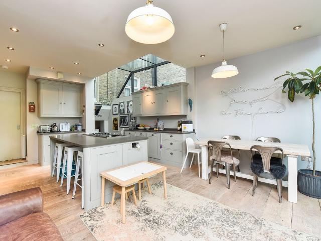 Powerscroft Road, Hackney/ Clapton E5, 4 bed town house to rent, £5,000 pcm | PrimeLocation
