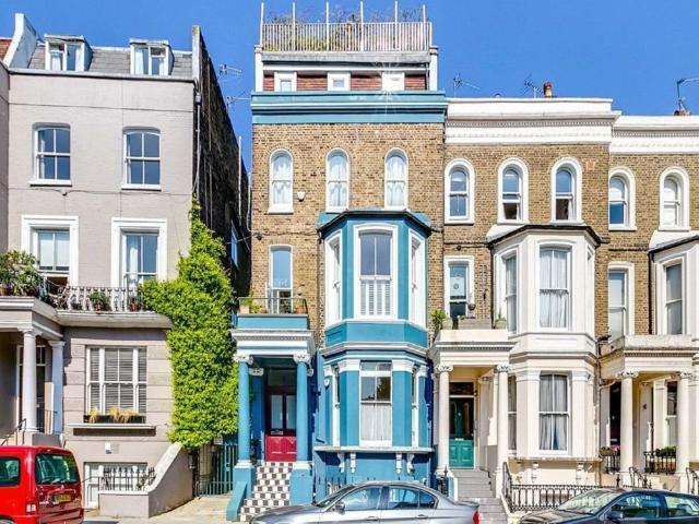 Powis Gardens, Notting Hill W11, 2 bed flat to rent, £3,650 pcm | PrimeLocation