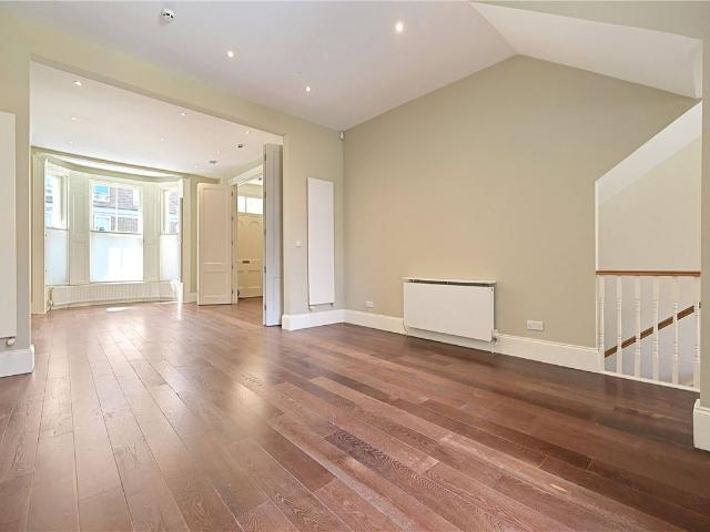Powis Gardens, London W11, 5 bed terraced house to rent, £12,000 pcm | PrimeLocation