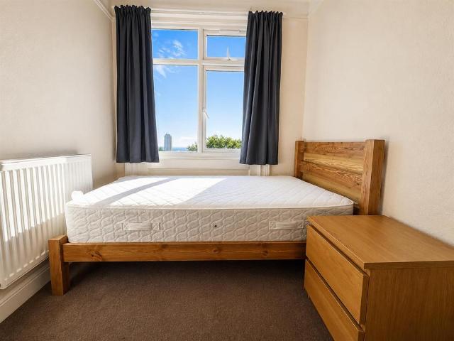 Powis Grove, Brighton 1 bed in a house share to rent £575 pcm £133 pw