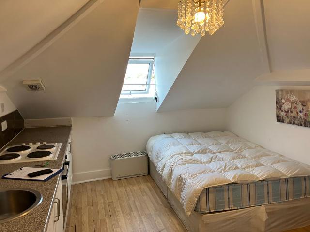 Pownall Gardens, Hounslow TW3, Studio to rent, £650 pcm | PrimeLocation