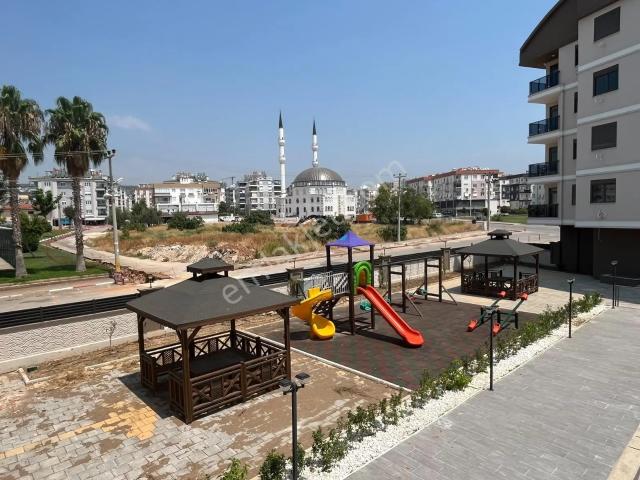 Poyrazdan Ünsal Mah Site İçerisinde 1+1 Sıfır Satılık Daire
