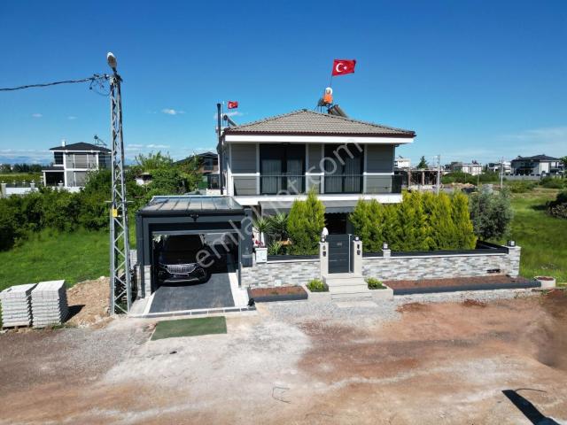 Poyraz'dan Yeniköy'de Satılık 4+1 Villa