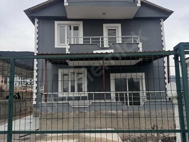 Pozantı Yenikonacıkta Bahçeli Dubleks Uygun fiyatlı
