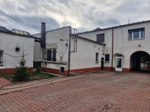 Dom z warsztatem 600m2 potencjał inwestycyjny w Poznaniu