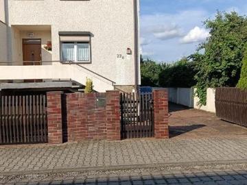 Przestronny bliźniak 160 m2 z warsztatem i ogrodem
