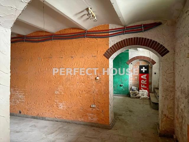 Przestronny lokal 208 m² w odrestaurowanej kamienicy polecam