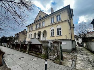 Przestronne 3 pokojowe mieszkanie z potencjałem inwestycyjnym