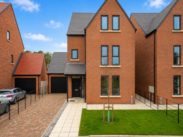 Plot, at Earlsbrook RTB Mara Drive CW8 5 bed detached house to rent £1,700 pcm £392 pw