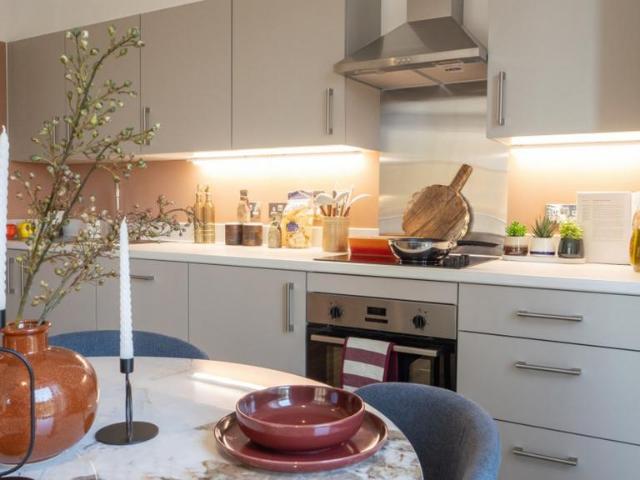 Plot, at L&Q at Hayes Village LLR 1. 1 bed flat to rent £1,317 pcm £304 pw