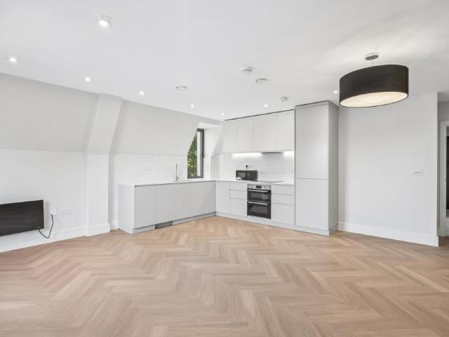 Plot 8 at Hanger Lane, 8, 42, Lynton. 2 bed flat to rent £3,500 pcm £808 pw