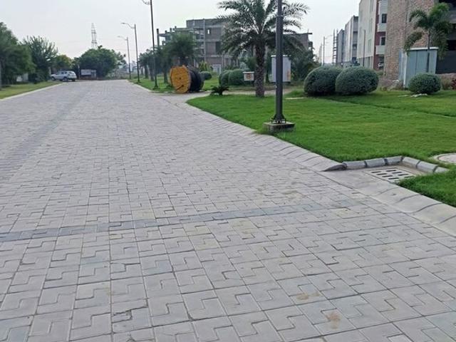 Plots 100 Sq.Yd. Plot in Vip Road Zirakpur Listing ID: #10050