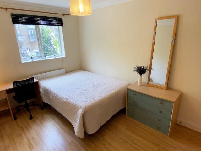 Plough Way, London SE16, 2 bed shared accommodation to rent, £950 pcm | PrimeLocation