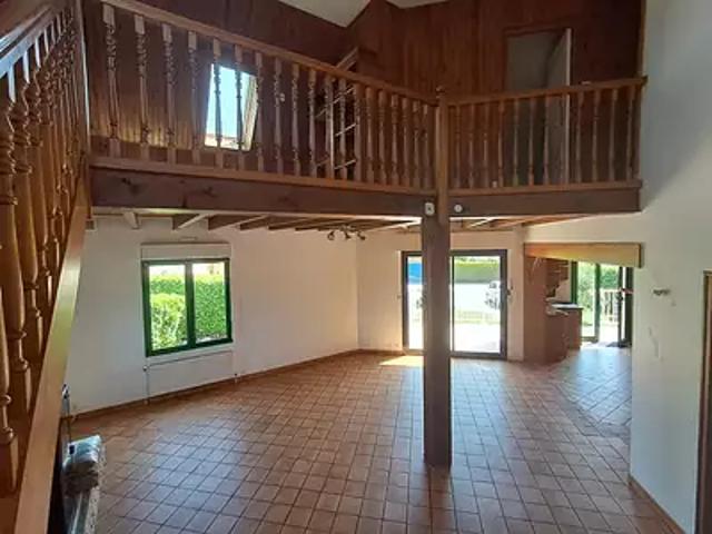 Plouguenast Langast 22150 Location maison 6 pièces t6 terrasse parking