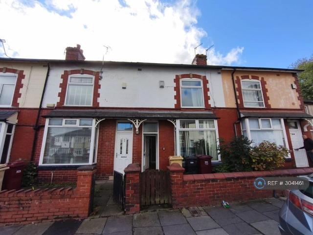 Plodder Lane, Bolton, BL4 2 bed terraced house to rent £880 pcm £203 pw