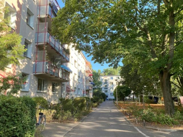 Platanenweg, Berlin