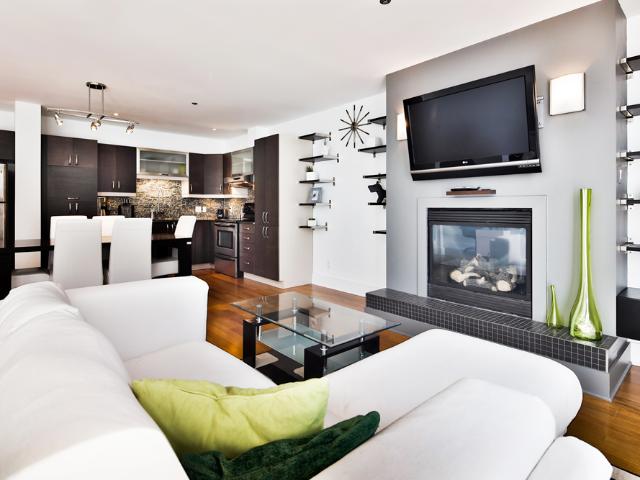 Plateau Mont Royal Furnished Apartment Rental on Rue Clark –Exquisite 1 Bedroom and 1 Bathroom with Fireplace and Hardwoodfloors
