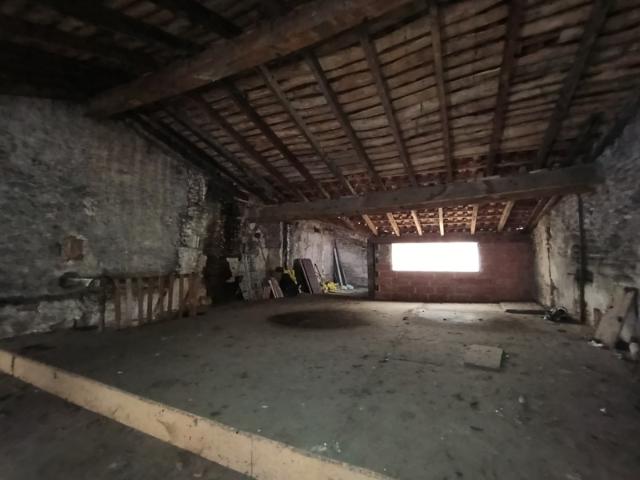 Plateau brut de 105 m² à aménager – Idéal investisseur – Potentiel de création de 2 logements