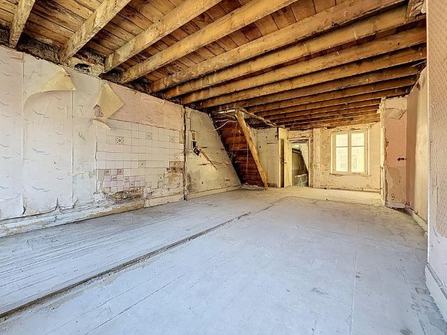 Plateau duplex à aménager 71,90 m2 Rue Saint Dizier à Nancy