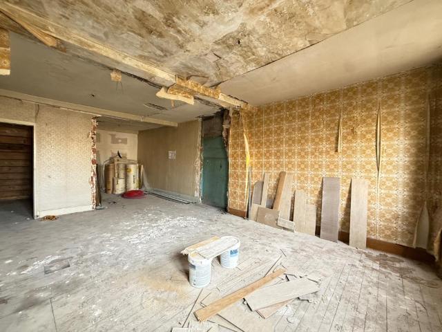 Plateau de 40m2 vendu travaux de rénovation compris à Saint Chamond