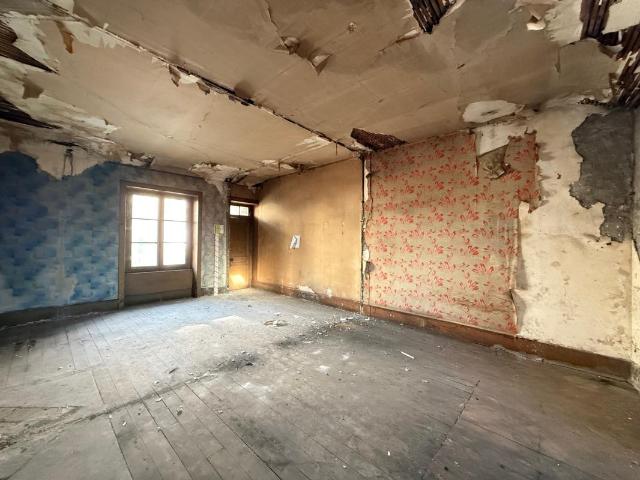 PLATEAU 35M2 PLACE DE LA LIBERTE SAINT CHAMOND