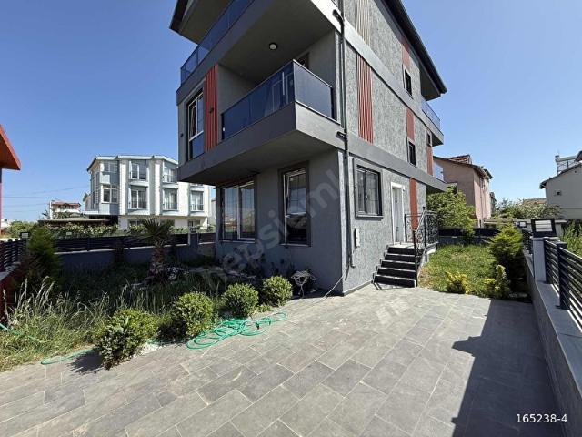 PLATİN GAYRİMENKULDEN 250 MT ARSA İÇİNDE MÜSTAKİL VİLLA