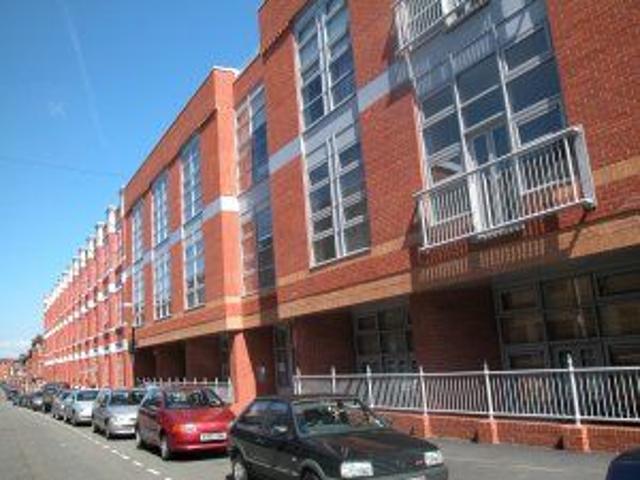 Platinum Apartments, Jewellery Quarter B18, 1 bed flat to rent, £925 pcm | PrimeLocation