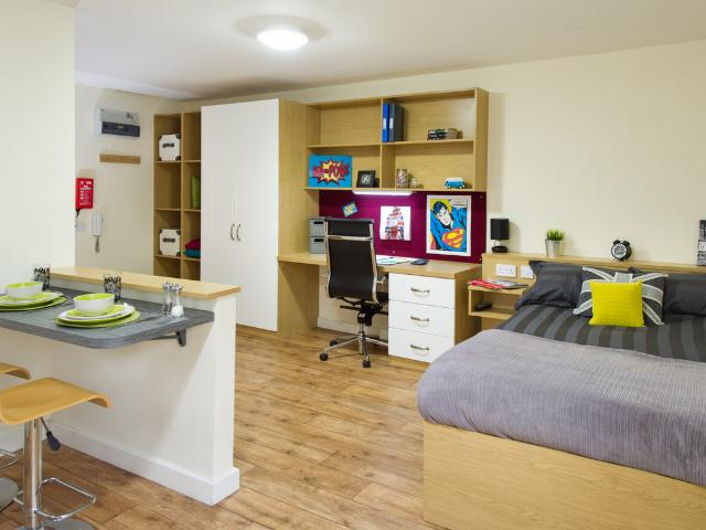 Platinum Plus Studio at Quebec House. Studio to rent £1,560 pcm £360 pw